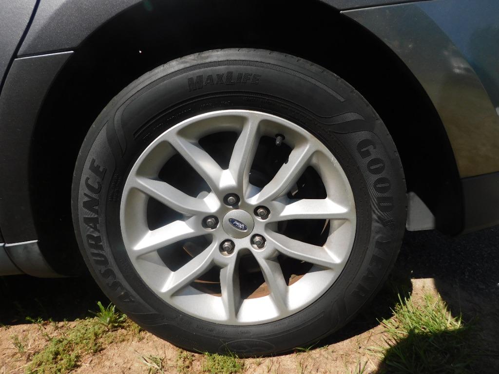 2013 Ford Taurus - $6,995