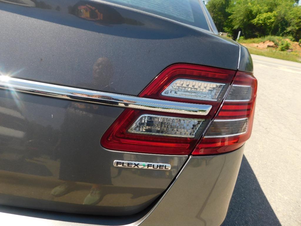 2013 Ford Taurus - $6,995