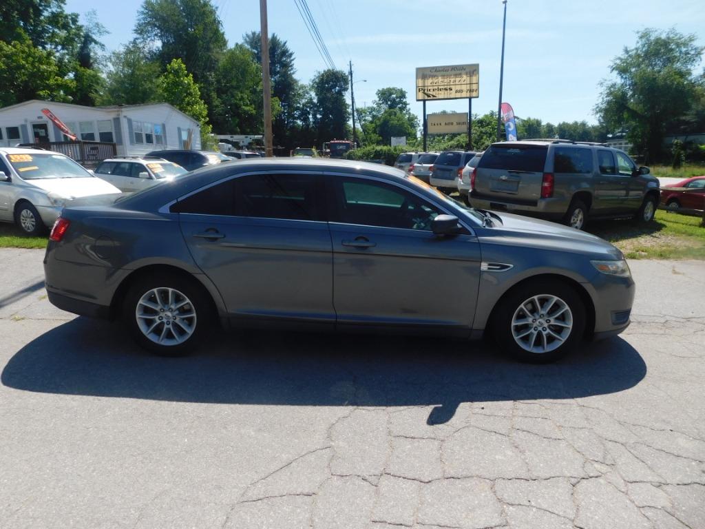 2013 Ford Taurus - $6,995