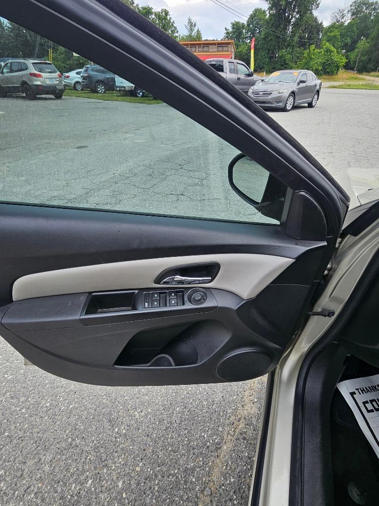2014 Chevrolet Cruze - $5,995