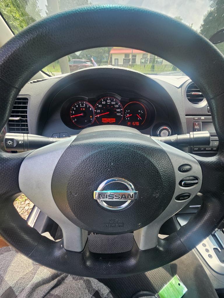 2009 Nissan Altima - $5,500