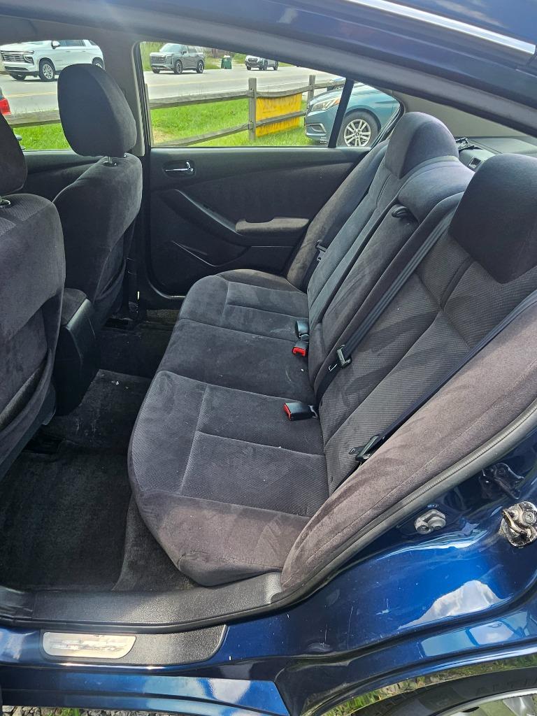 2009 Nissan Altima - $5,500