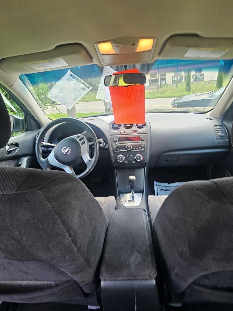 2009 Nissan Altima - $5,500