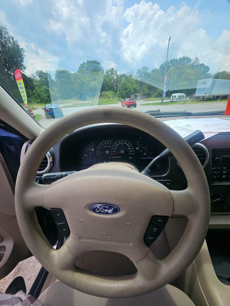 2004 Ford EXPIDITION - $5,500
