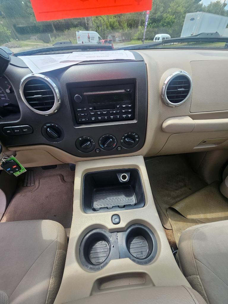 2004 Ford EXPIDITION - $5,500