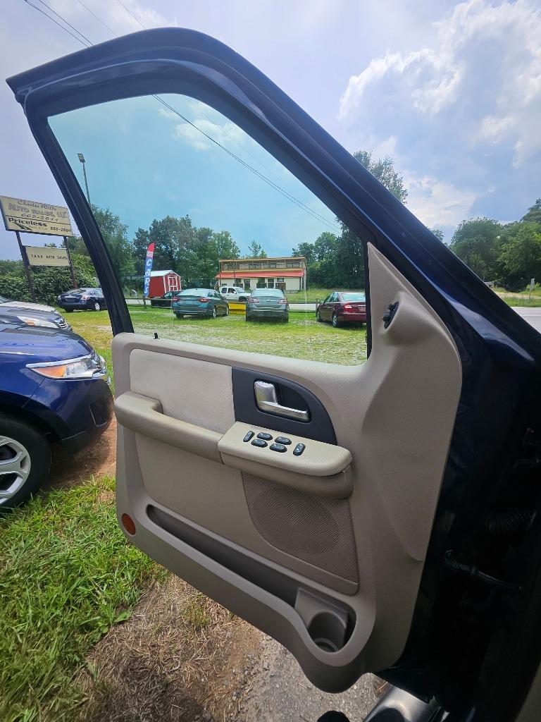 2004 Ford EXPIDITION - $5,500