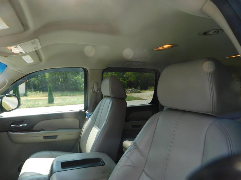 2008 Chevrolet Suburban - $8,500