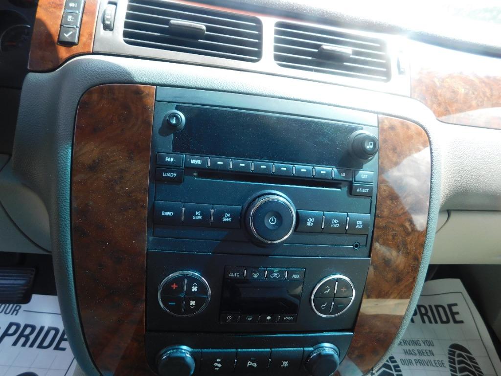 2008 Chevrolet Suburban - $8,500