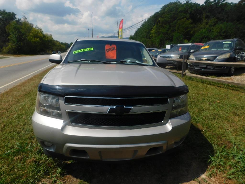 2008 Chevrolet Suburban - $8,500