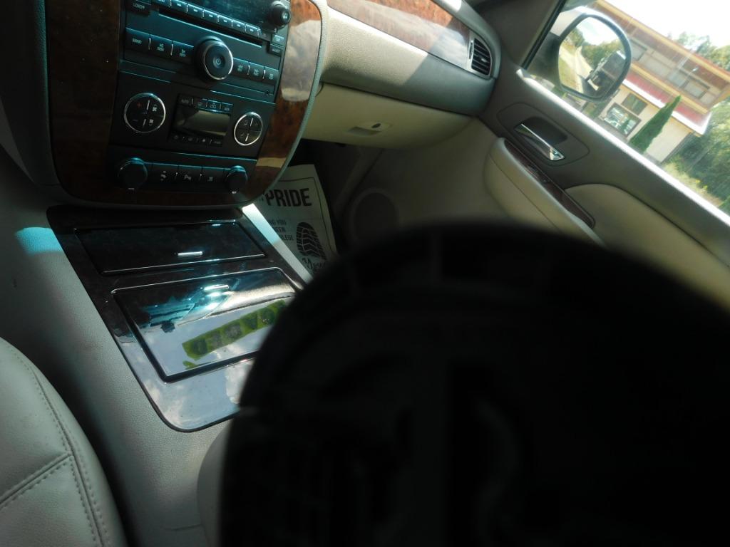 2008 Chevrolet Suburban - $8,500