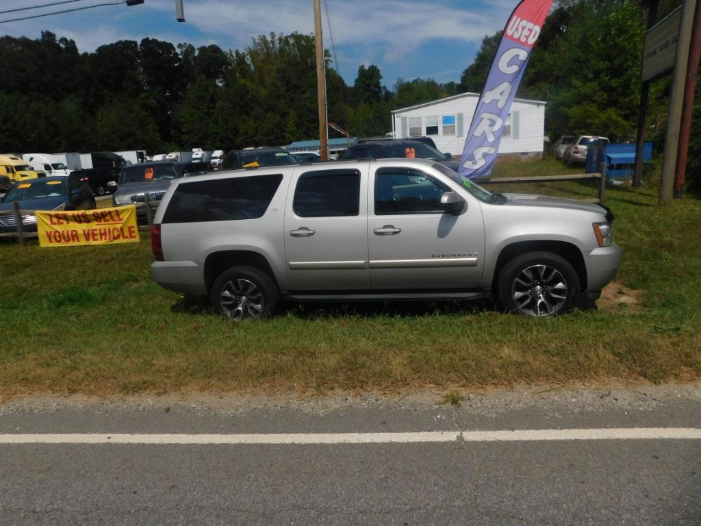 2008 Chevrolet Suburban - $8,500
