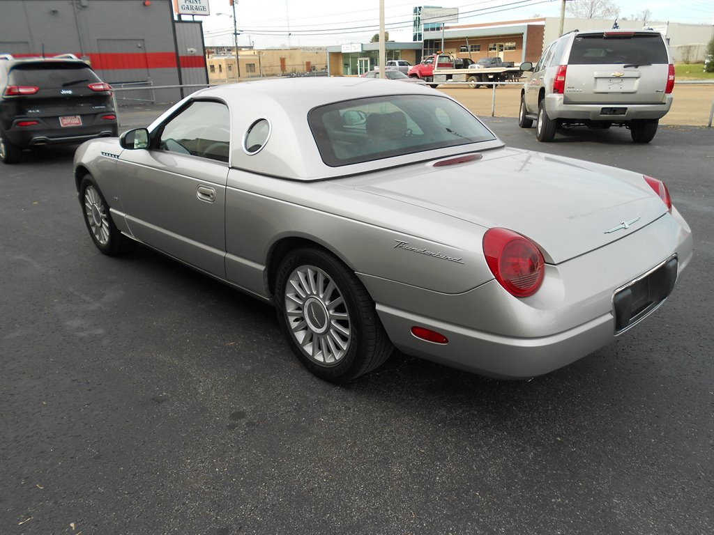2004 Ford Thunderbird Deluxe photo