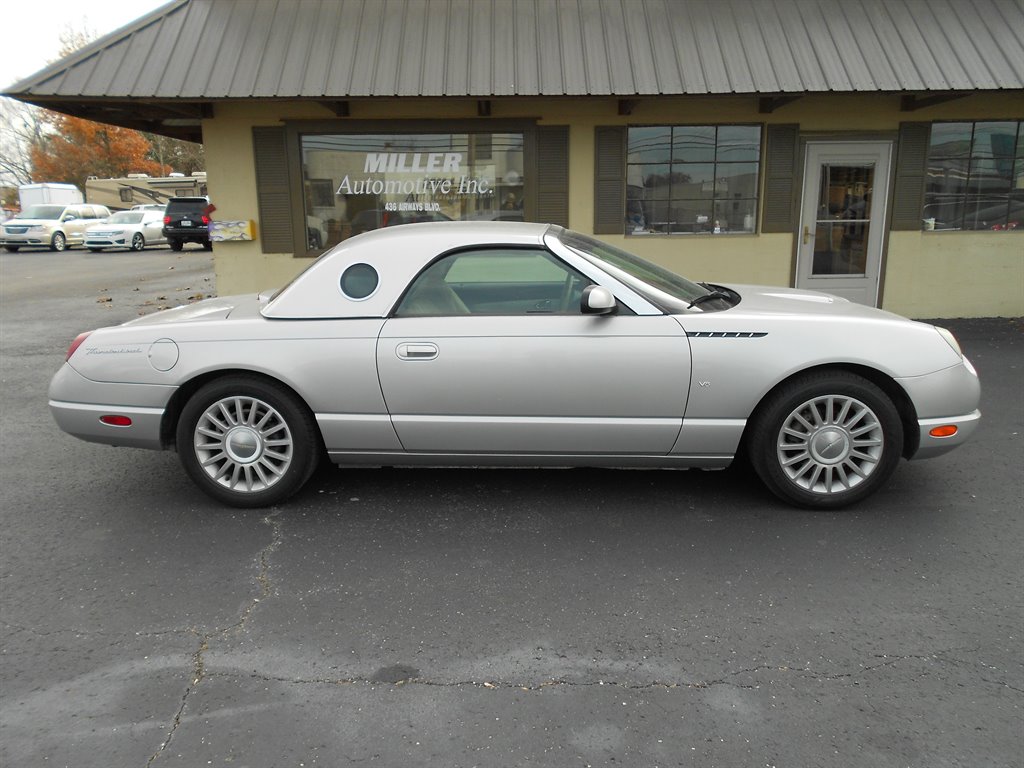 2004 Ford Thunderbird Deluxe photo