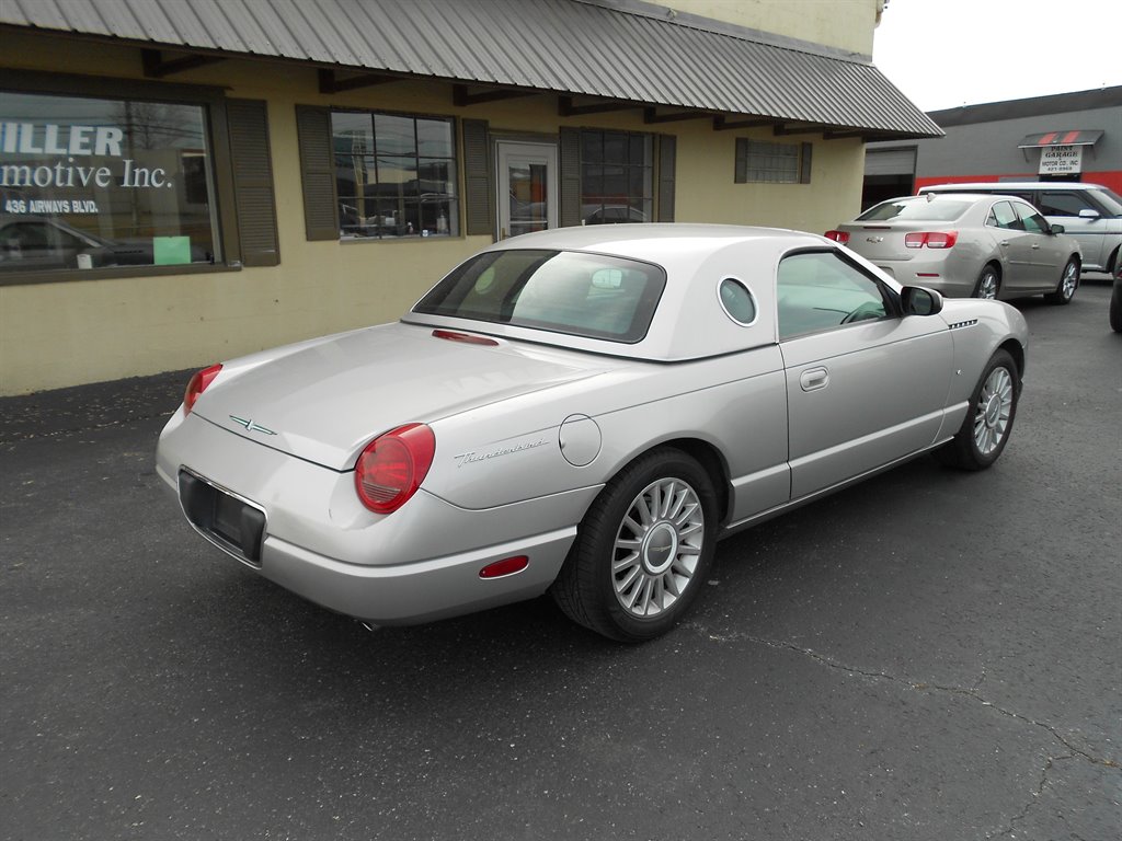 2004 Ford Thunderbird Deluxe photo
