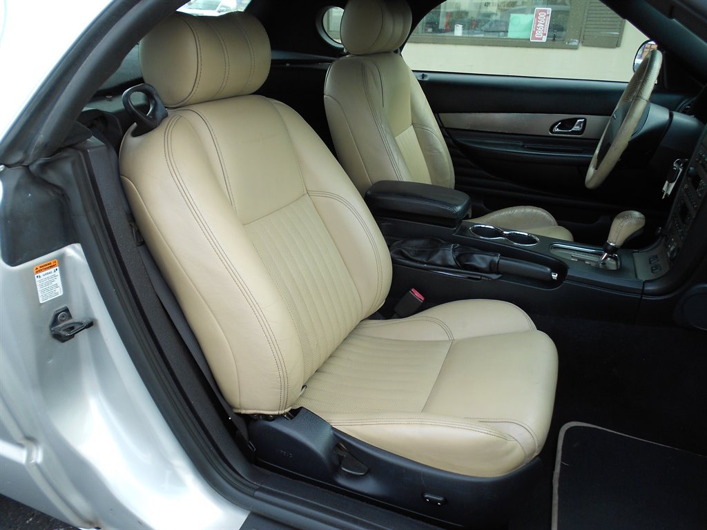 2004 Ford Thunderbird Deluxe photo