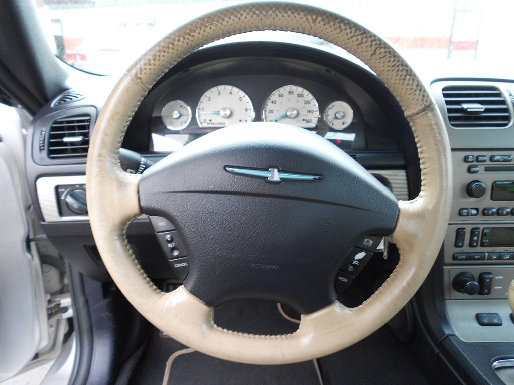 2004 Ford Thunderbird Deluxe photo