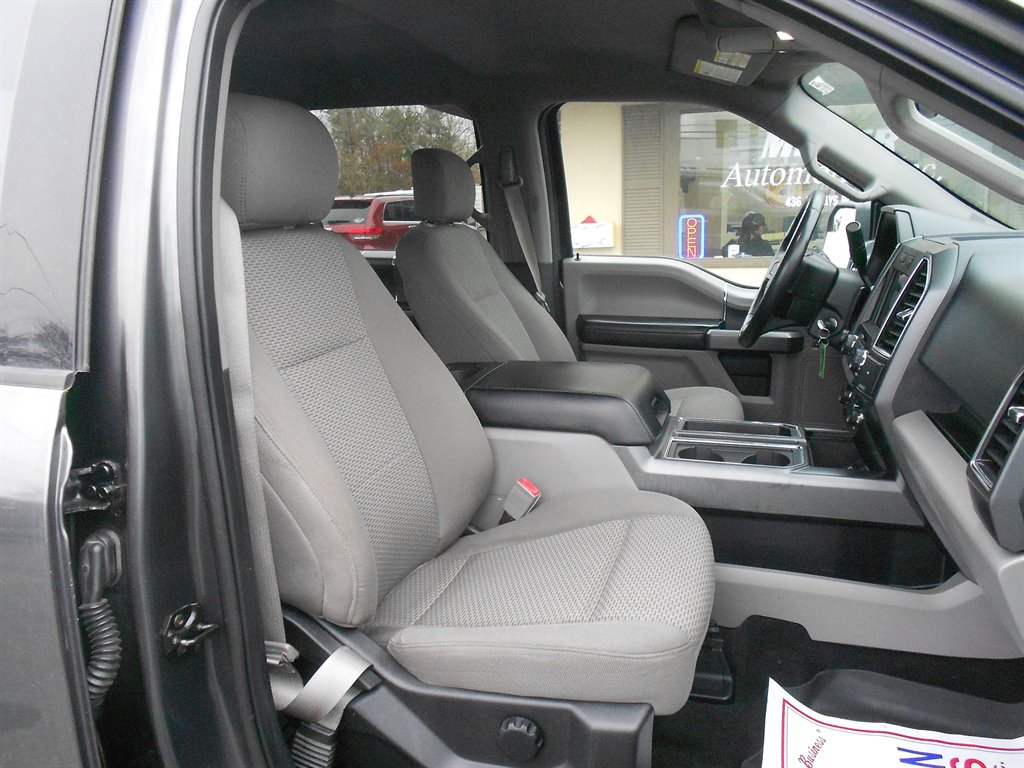 2019 Ford F150 XLT photo