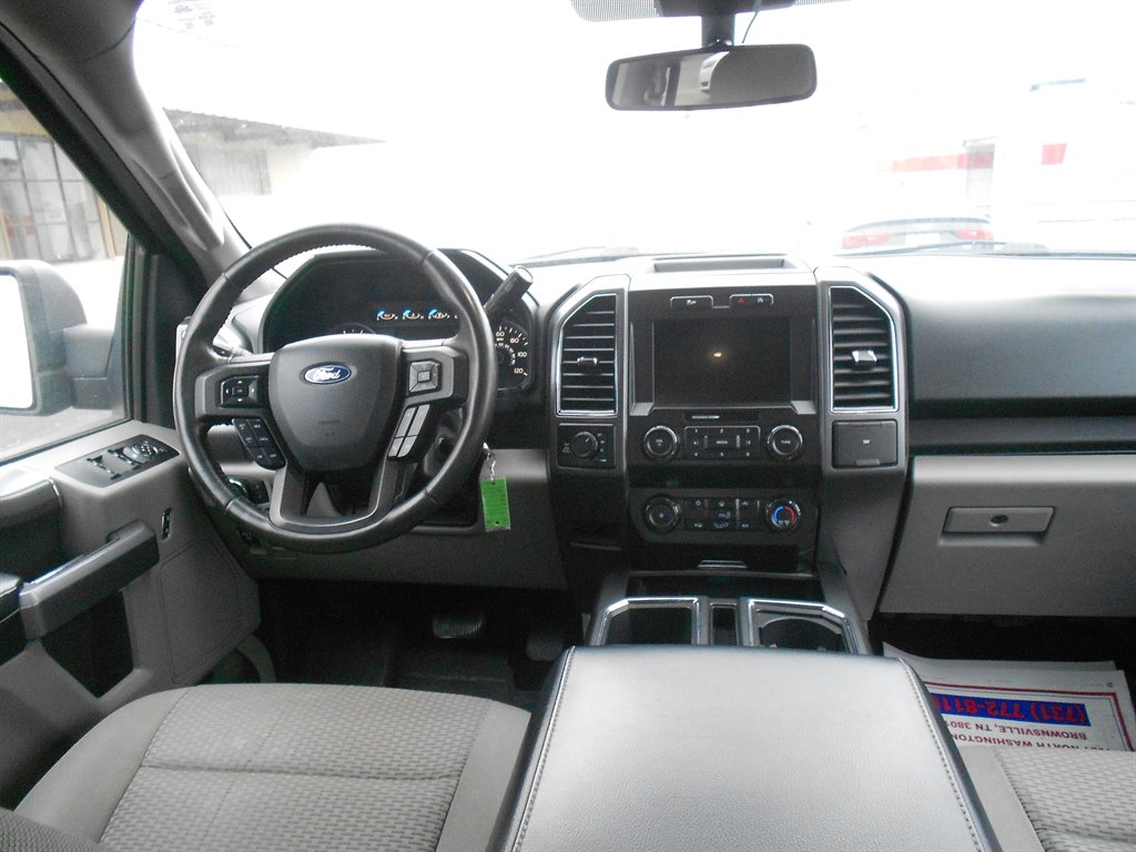 2019 Ford F150 XLT photo