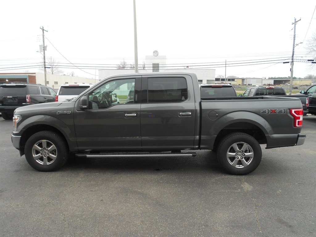 2019 Ford F150 XLT photo