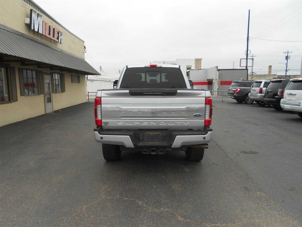 2017 Ford F250sd Platinum photo