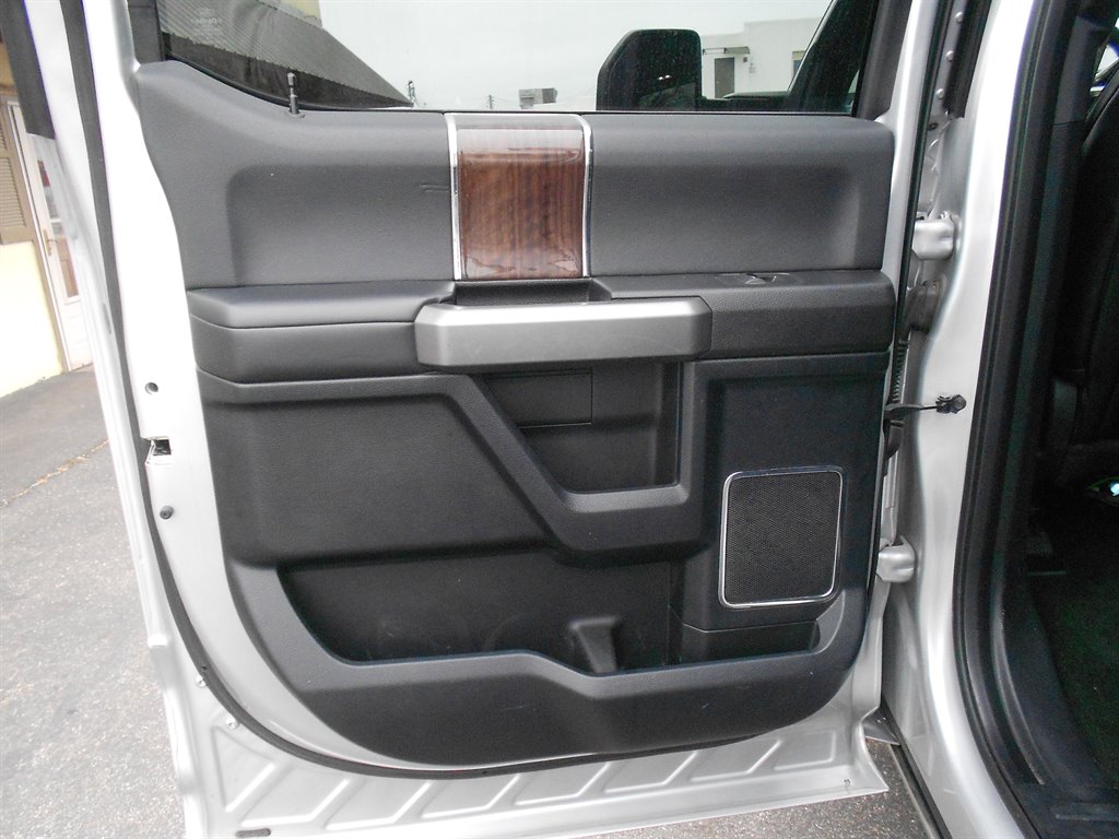 2017 Ford F250sd Platinum photo