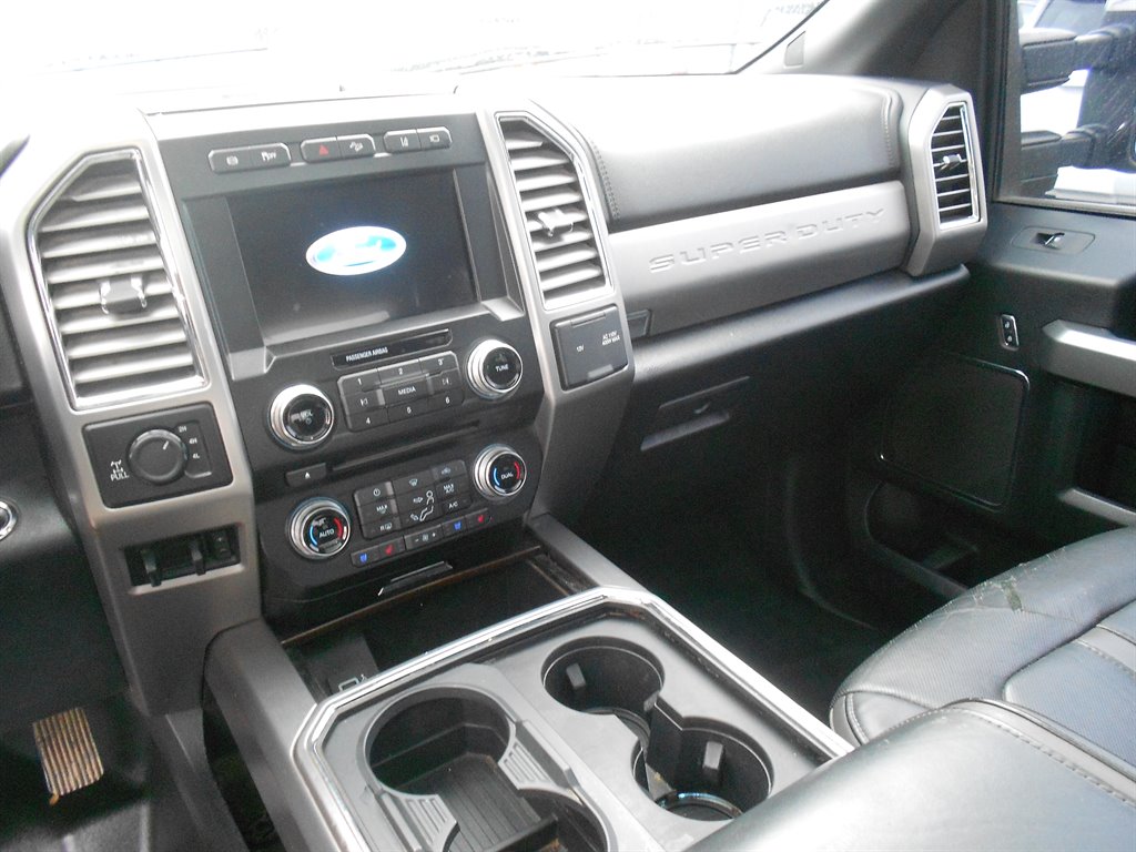 2017 Ford F250sd Platinum photo