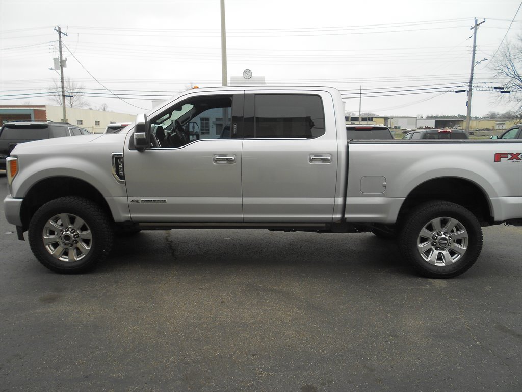 2017 Ford F250sd Platinum photo