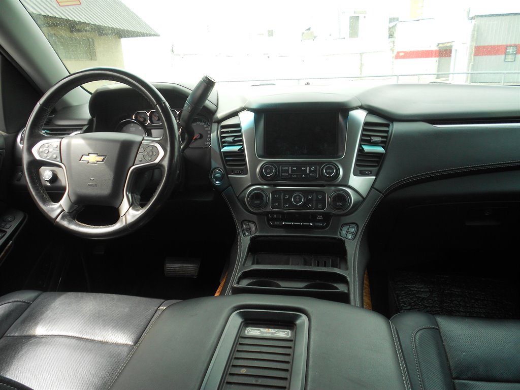 2018 Chevrolet Suburban Premier photo
