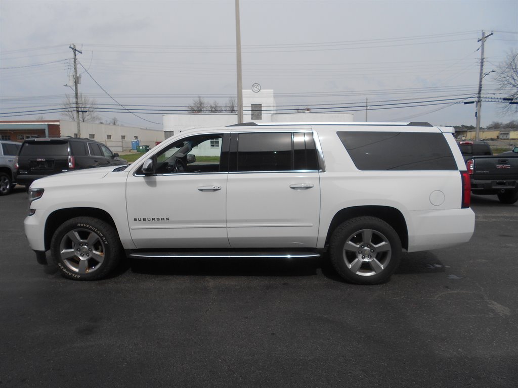2018 Chevrolet Suburban Premier photo