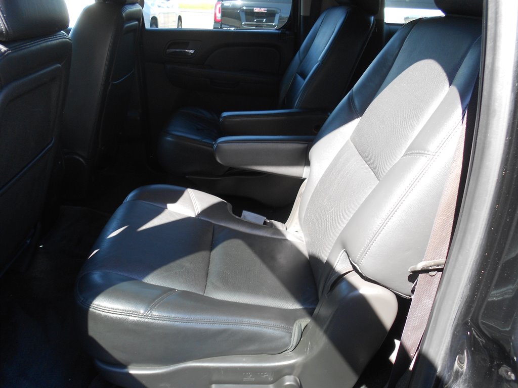 2013 Chevrolet Suburban LTZ 1500 photo