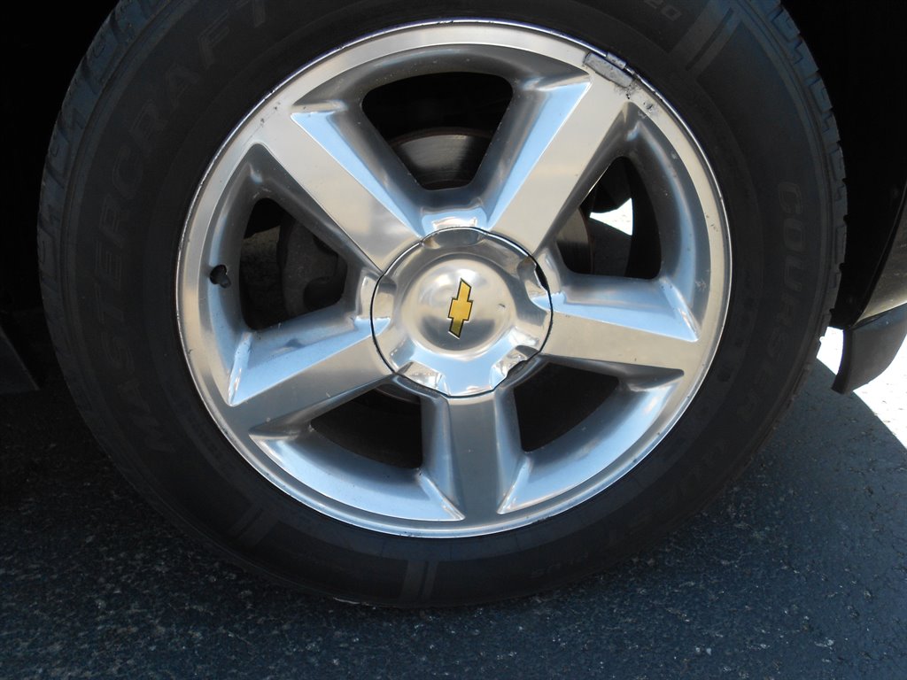2013 Chevrolet Suburban LTZ 1500 photo