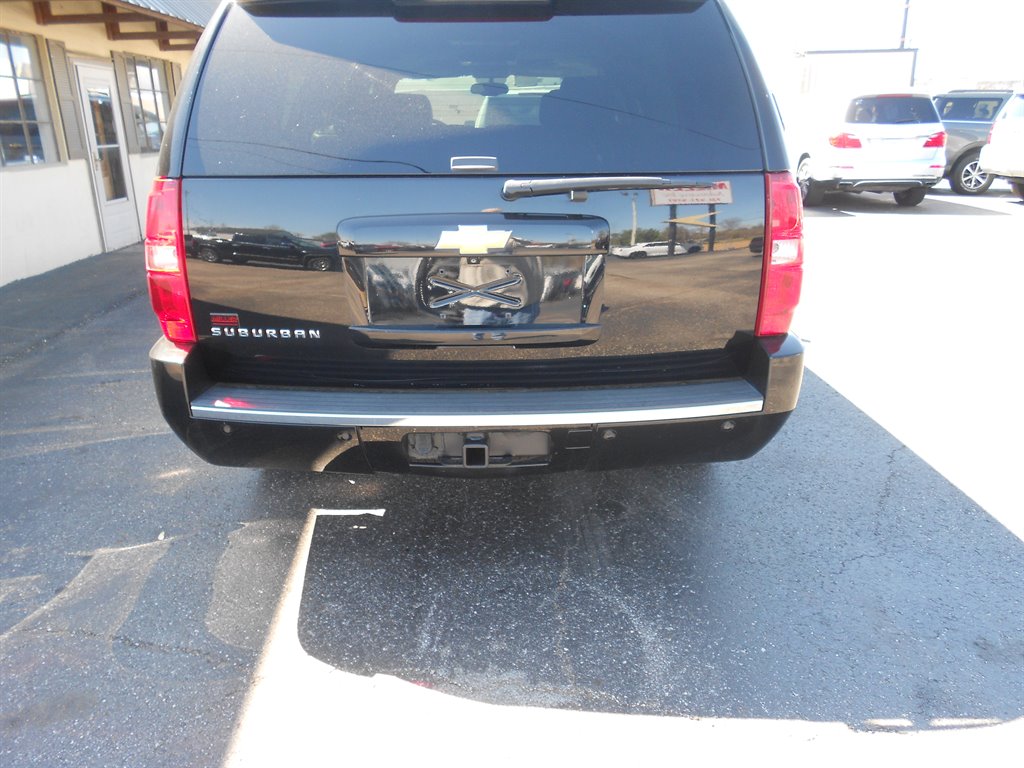 2013 Chevrolet Suburban LTZ 1500 photo