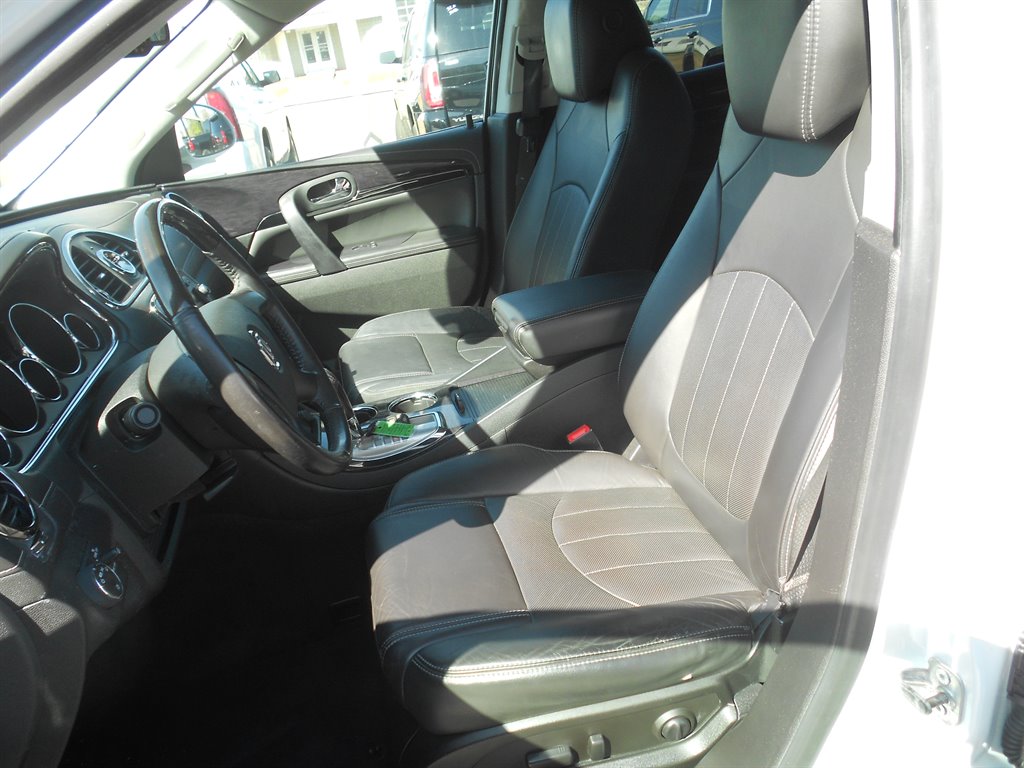 2017 Buick Enclave Leather photo