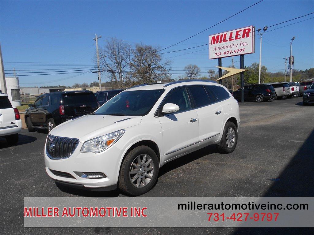 The 2017 Buick Enclave Leather photos