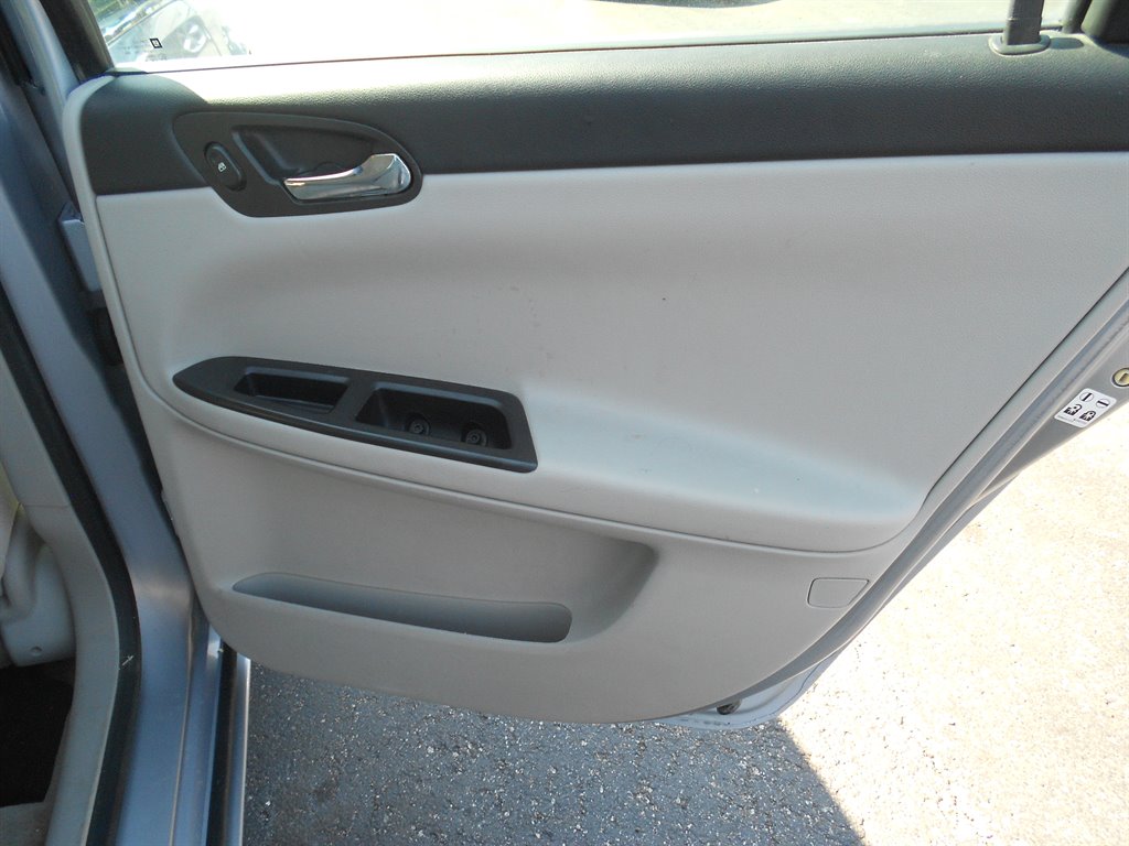 2006 Chevrolet Impala LT photo