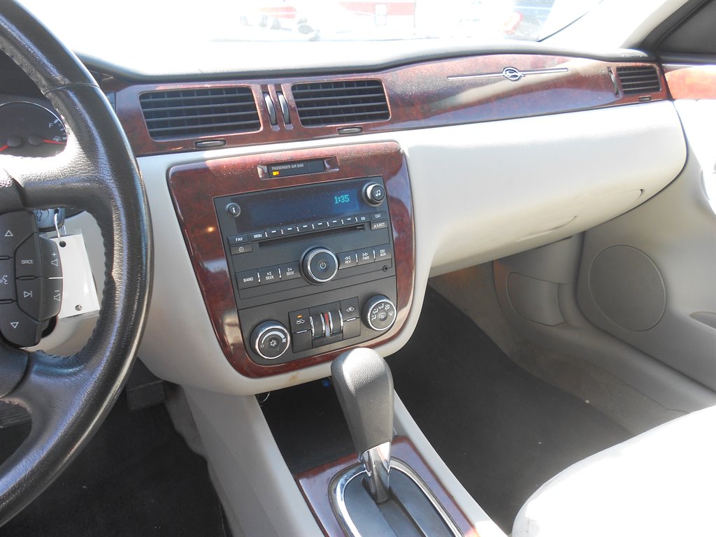 2006 Chevrolet Impala LT photo