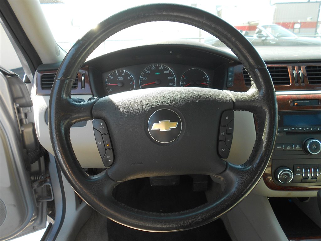 2006 Chevrolet Impala LT photo