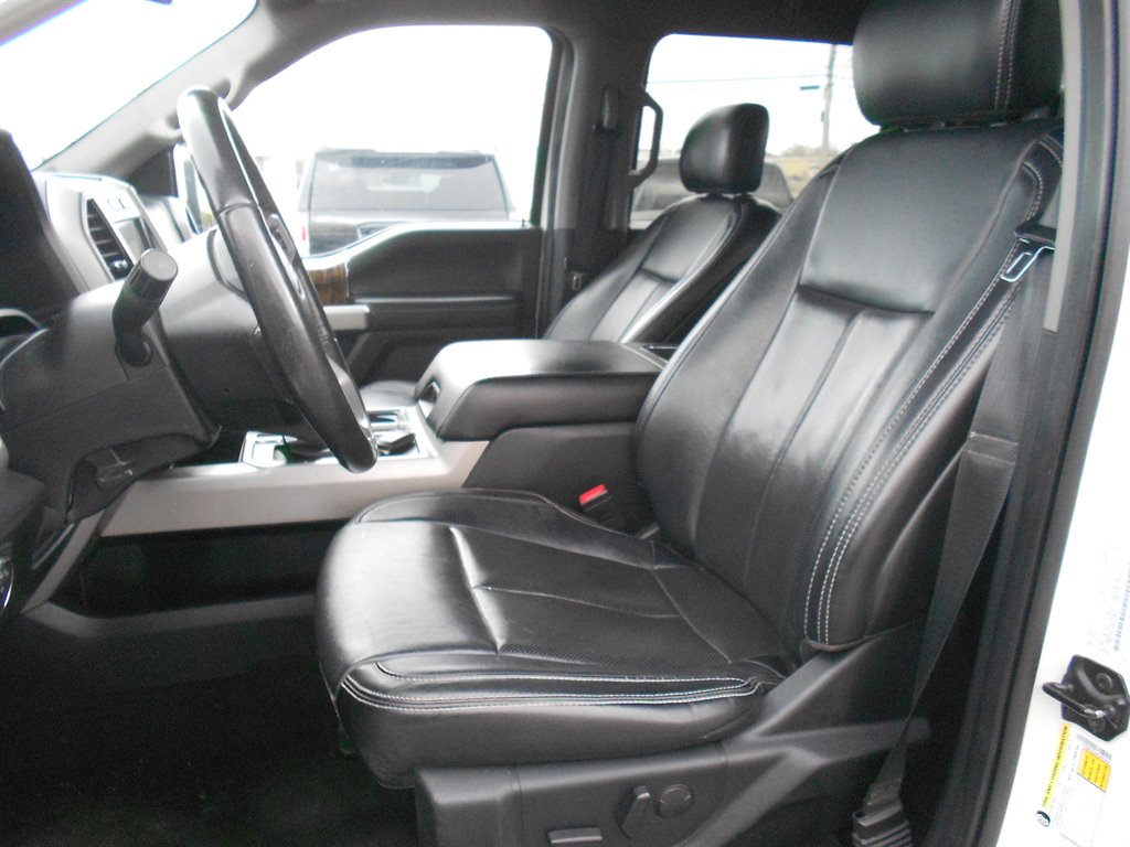 2019 Ford F150 Lariat photo