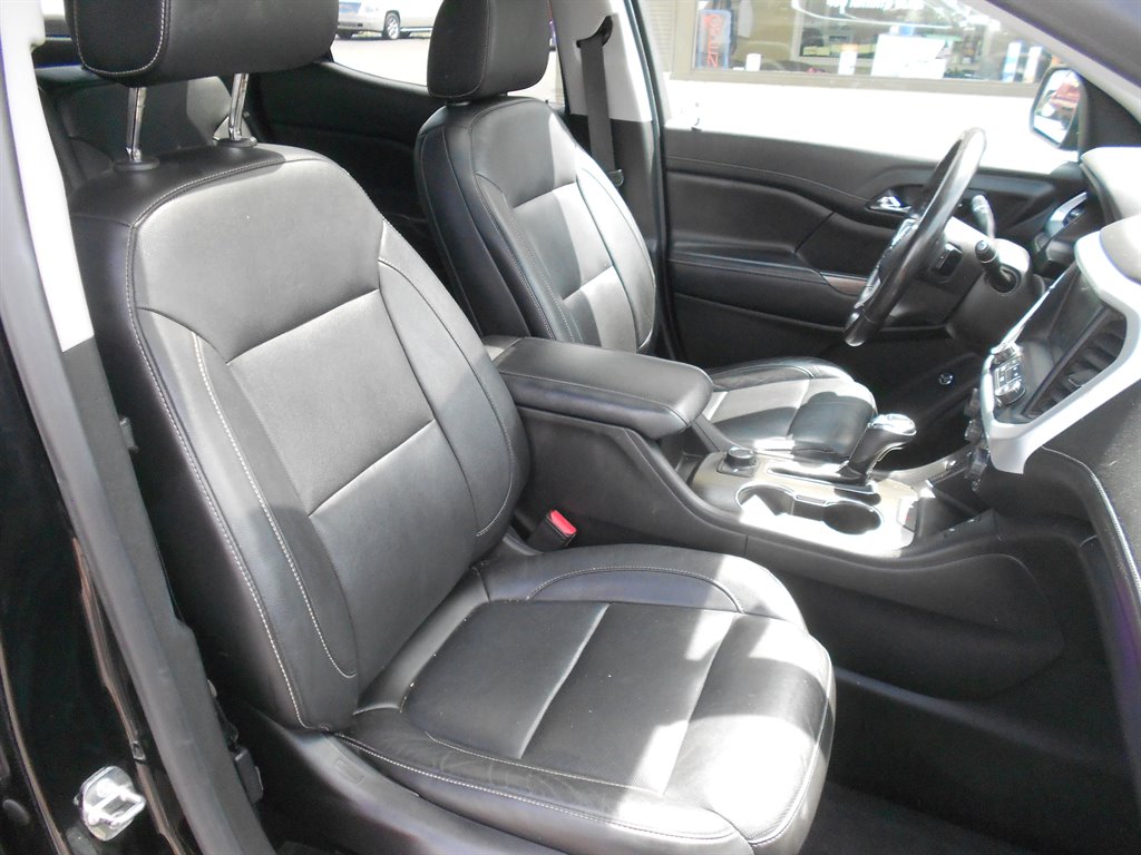 2019 GMC Acadia SLT1 photo