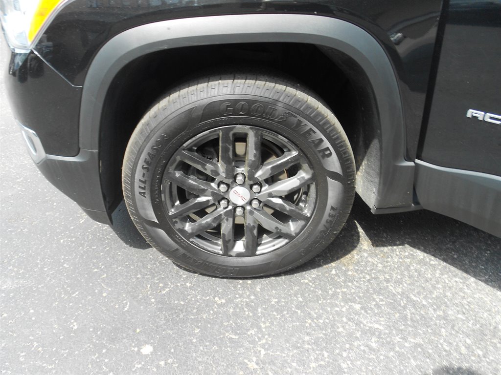 2019 GMC Acadia SLT1 photo