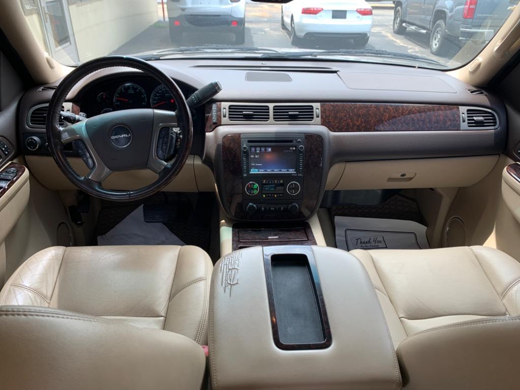 2014 GMC Yukon Denali photo
