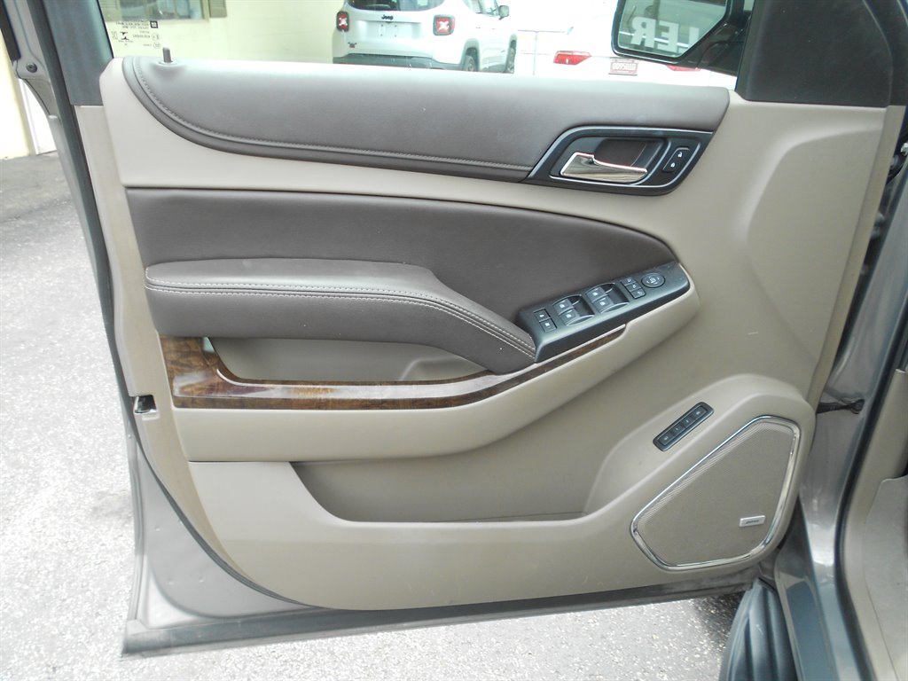 2019 Chevrolet Tahoe LT photo
