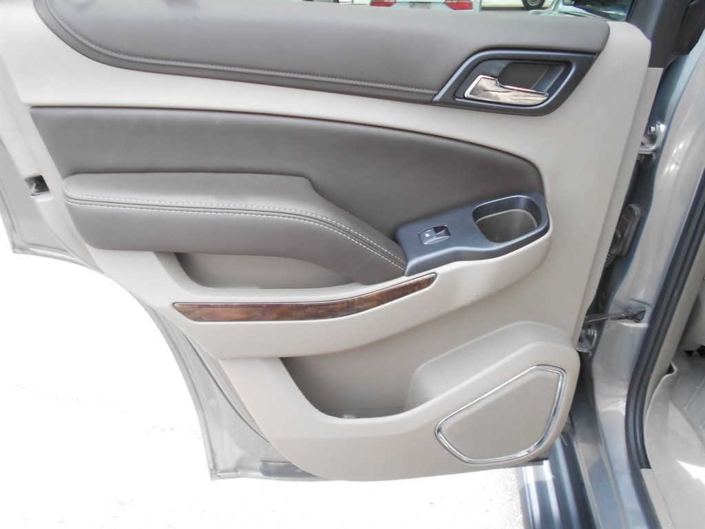 2019 Chevrolet Tahoe LT photo