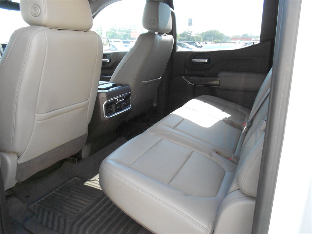 2020 Chevrolet Silverado 1500 - $32,850