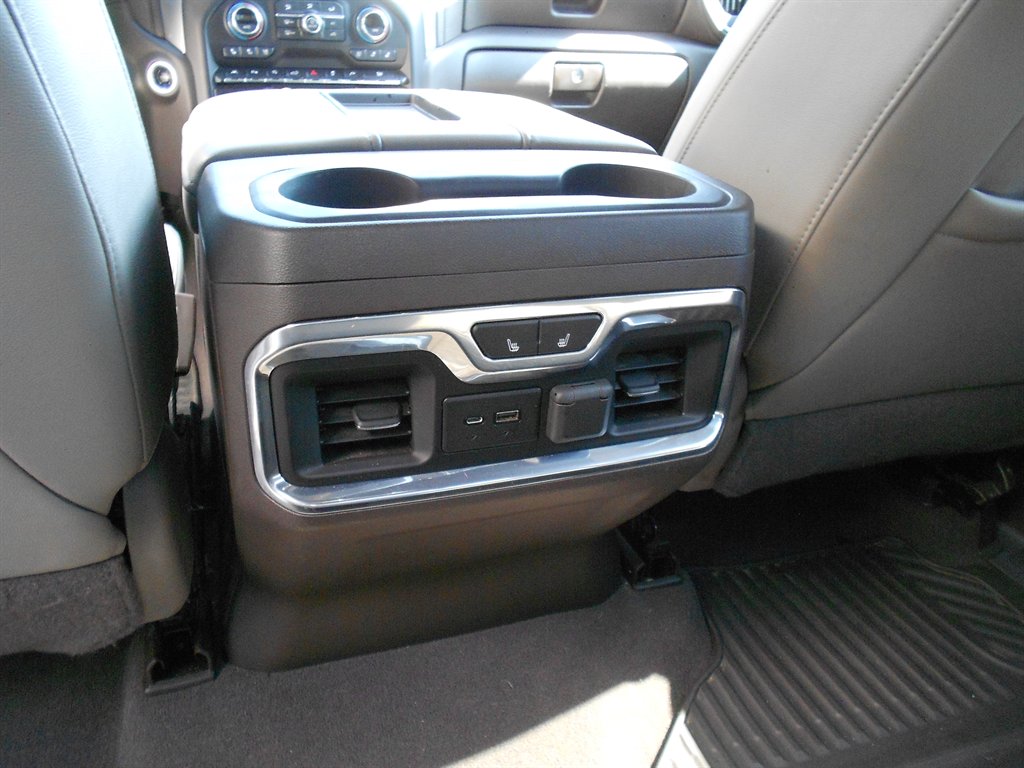 2020 Chevrolet Silverado 1500 - $32,850