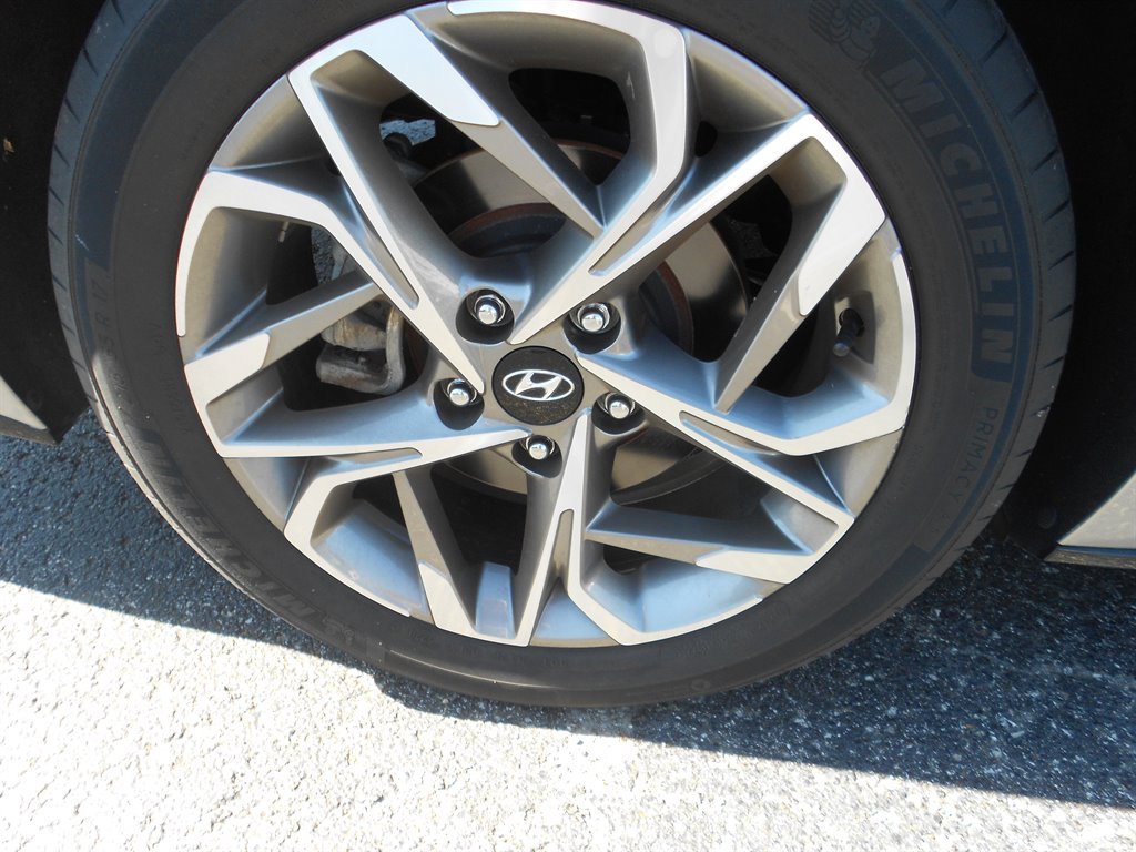 2021 Hyundai Sonata SEL photo