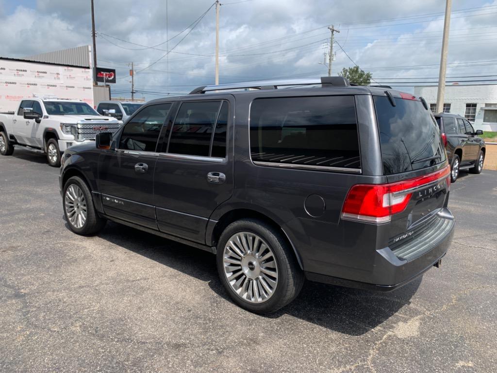 2015 Lincoln Navigator - $12,900