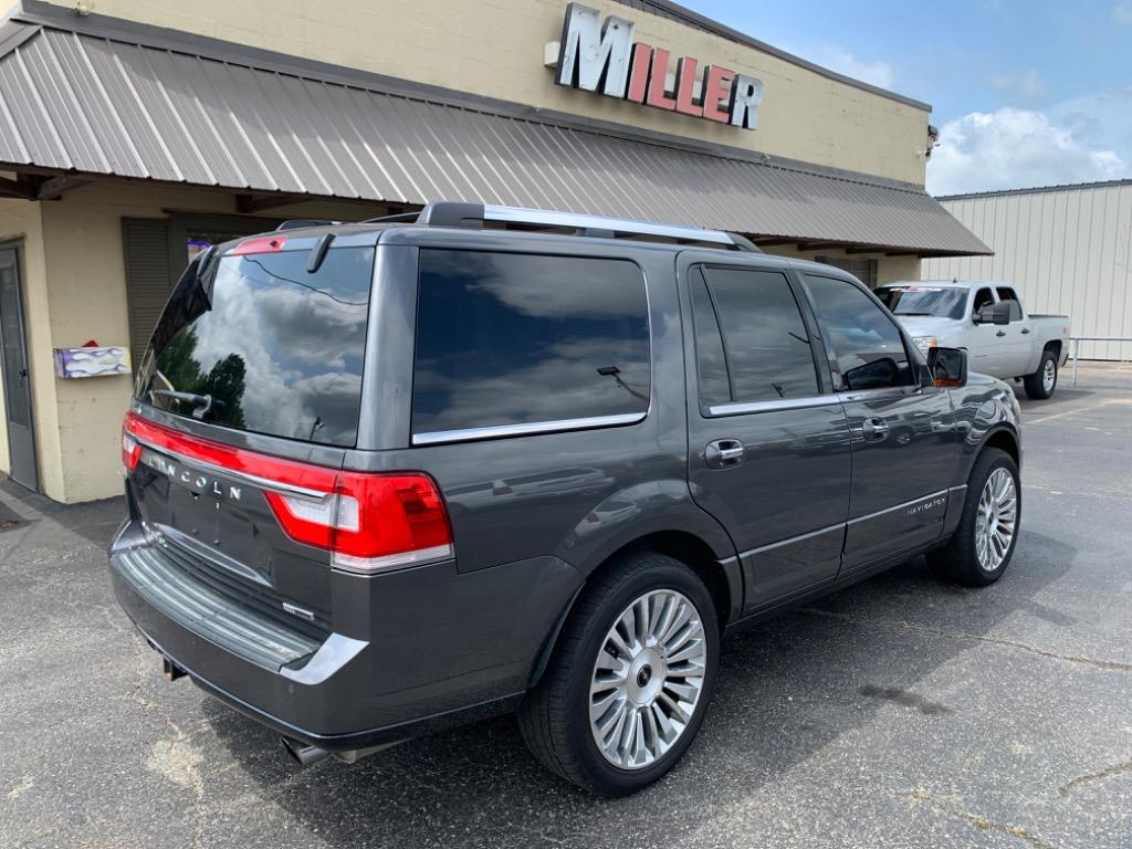 2015 Lincoln Navigator - $12,900