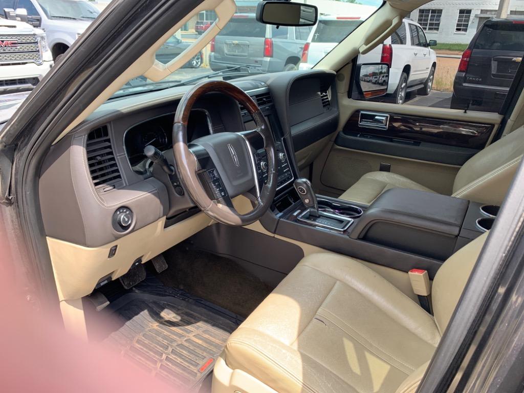 2015 Lincoln Navigator - $12,900