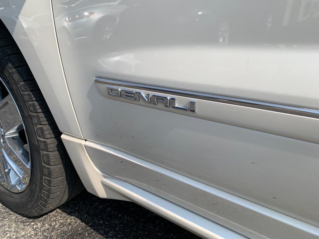 2013 GMC Acadia Denali photo